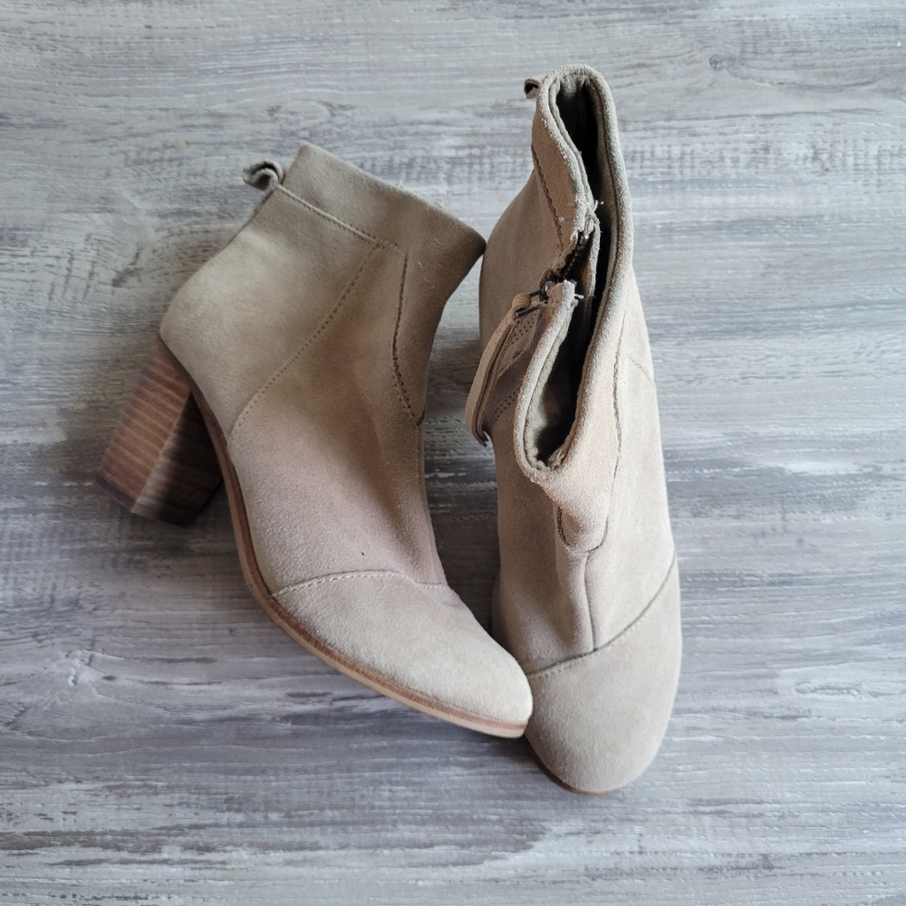 Tom's Tan Heeled Booties - Women's Size 7